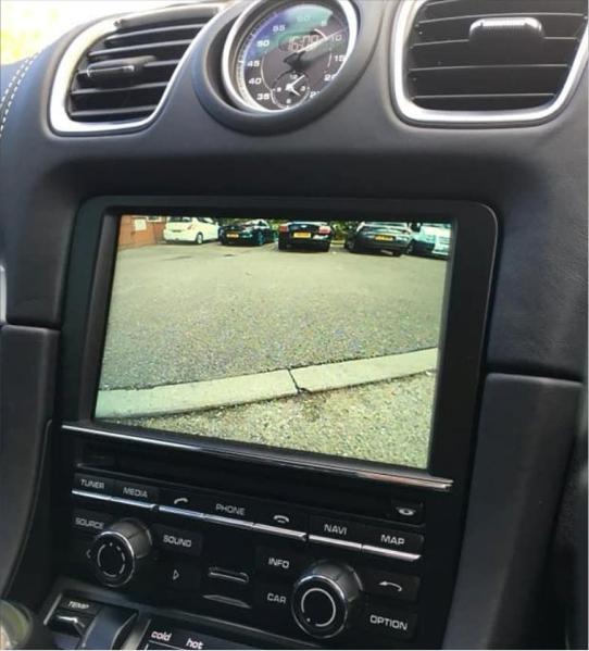 PORSCHE FRONT & REVERSE CAMERA INPUT WITH MOVING GUIDELINES PCM3.1 (REVCAM-PCM3.1G)